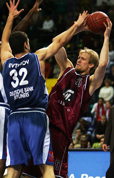 特别是在球 特别是在球