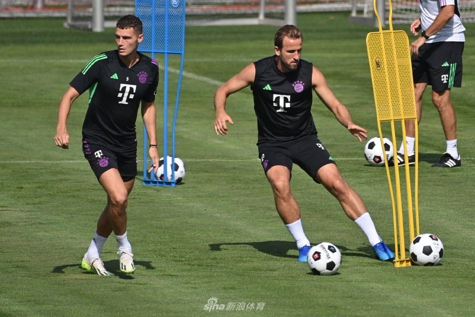 组合的首次 组合的首次